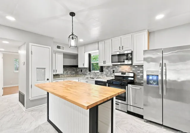 Photo 4 of Single family home for sale at 5410 Boatman Rd, Kirby, TX 78219 | MLS# 2014667 | Listing updated on 2026-09-15