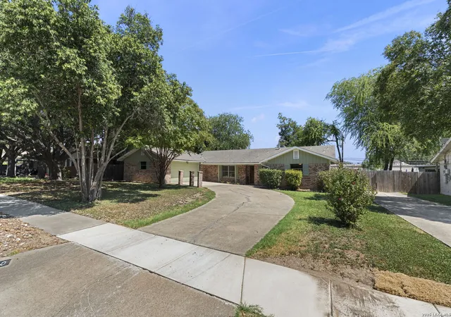 Photo 1 of Single family home for sale at 8610 Dudley Dr, San Antonio, TX 78230 | MLS# 2014670 | Listing updated on 2026-09-17