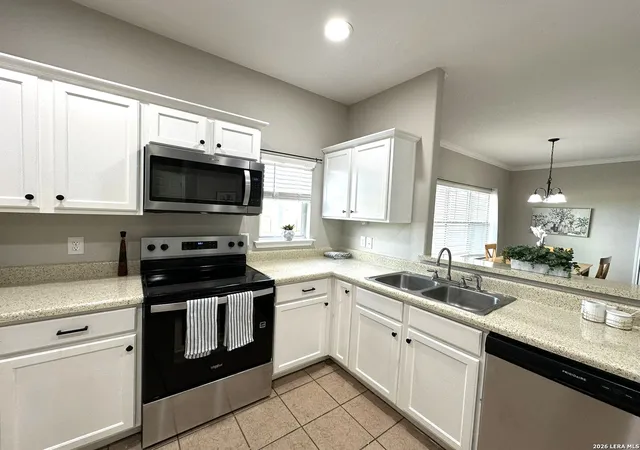 Photo 3 of Single family home for sale at 173 Whitewing Way, Floresville, TX 78114 | MLS# 2014689 | Listing updated on 2026-09-17