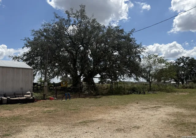 Photo 3 of Single family home for sale at 138 Terrace Hl, Floresville, TX 78114 | MLS# 2014693 | Listing updated on 2026-09-23