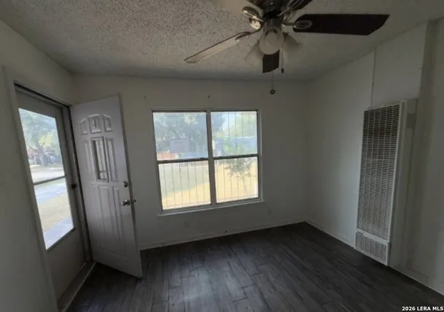 Photo 3 of Single family home for sale at 214 W Emerson Ave, San Antonio, TX 78226 | MLS# 2014696 | Listing updated on 2026-09-17