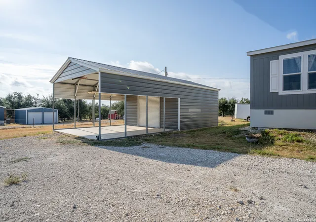 Photo 4 of Single family home for sale at 154 Scott Branch Rd, Harper, TX 78631 | MLS# 2014712 | Listing updated on 2026-09-18