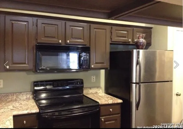 Photo 4 of Condo for sale at 51 Chapel Hl Cir #51, San Antonio, TX 78240 | MLS# 2014729 | Listing updated on 2026-09-18