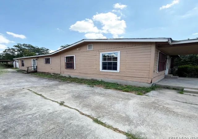 Photo 2 of Single family home for sale at 406 S San Gabriel Ave, San Antonio, TX 78237 | MLS# 2014733 | Listing updated on 2026-09-07