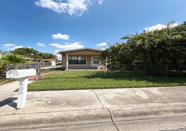 Photo 3 of Single family home for sale at 406 S San Gabriel Ave, San Antonio, TX 78237 | MLS# 2014733 | Listing updated on 2026-09-07