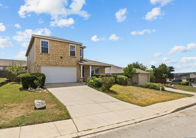 Photo 4 of Single family home for sale at 3526 Carruthers Oak, San Antonio, TX 78261 | MLS# 2014750 | Listing updated on 2026-09-18