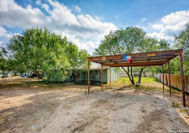 Photo 3 of Single family home for sale at 6820 Coughran Rd, Pleasanton, TX 78064 | MLS# 2014751 | Listing updated on 2026-09-18