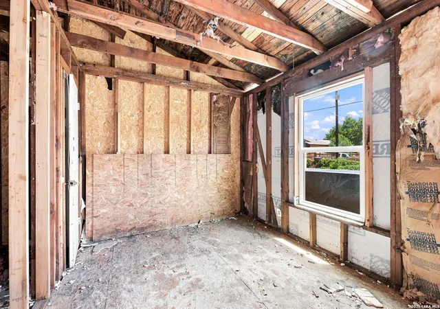 Photo 3 of Single family home for sale at 2917 Chihuahua St, San Antonio, TX 78207 | MLS# 2014780 | Listing updated on 2026-09-18