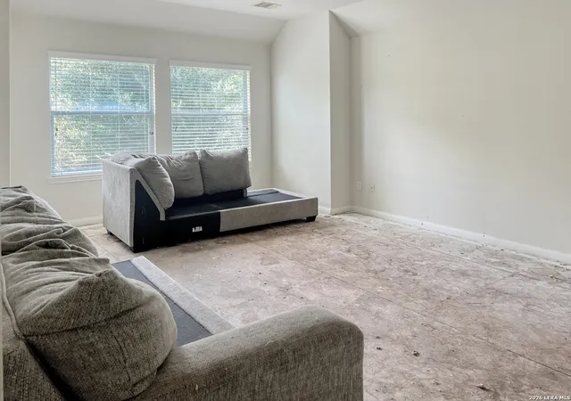 Photo 3 of Sale Pending at 1730 Park Oak Dr, Conroe, TX 77304 | MLS# 2014783 | Listing updated on 2026-09-18