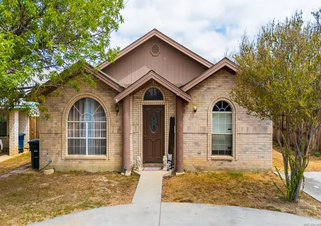 Photo 2 of Single family home for sale at 2219 Beverly Hills Blvd, Eagle Pass, TX 78852 | MLS# 2014810 | Listing updated on 2026-09-16