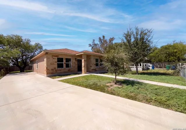 Single family home for sale at 102 Bowdoin St, San Antonio, TX 78237 | MLS# 2014855