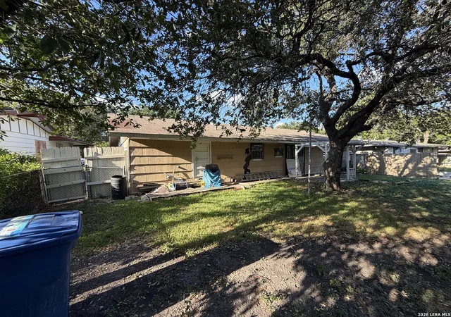 Photo 3 of Sale Pending at 310 Northvalley Dr, San Antonio, TX 78216 | MLS# 2014869 | Listing updated on 2026-10-07