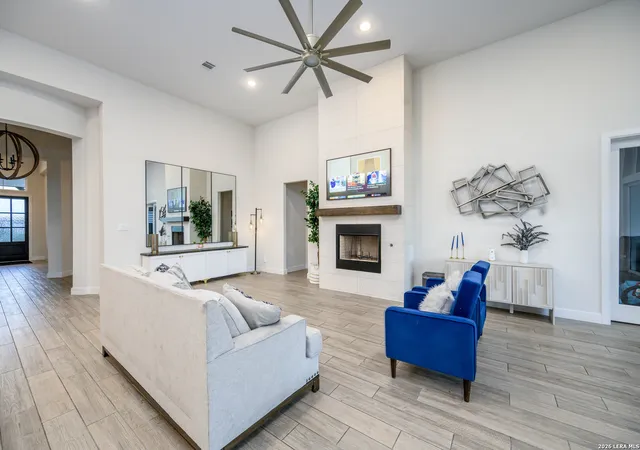 Photo 4 of Single family home for sale at 1306 Decanter Dr, New Braunfels, TX 78132 | MLS# 2014872 | Listing updated on 2026-09-19