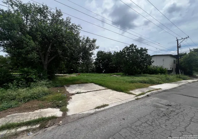 Photo 3 of Land for sale at 427 Westfall Ave, San Antonio, TX 78210 | MLS# 2014874 | Listing updated on 2026-09-19