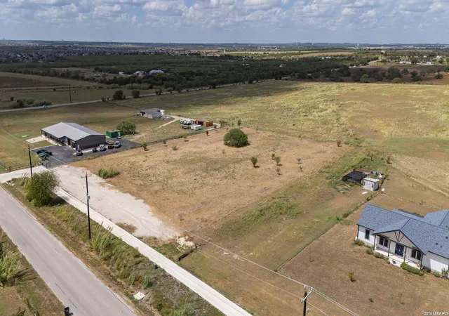 Photo 1 of Sale Pending at 11875 Ware Seguin Rd, Schertz, TX 78154 | MLS# 2014916 | Listing updated on 2026-09-28