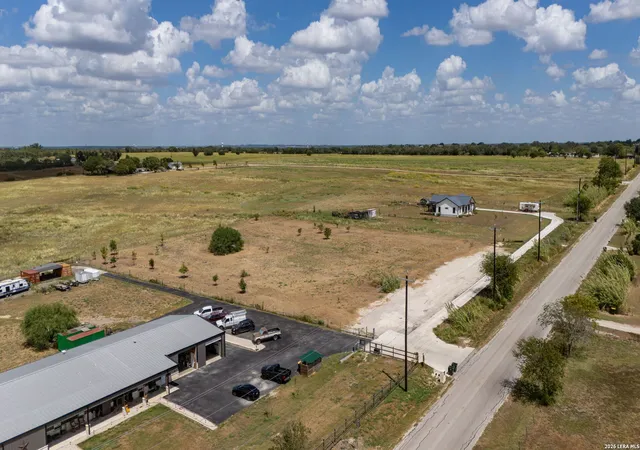 Photo 3 of Sale Pending at 11875 Ware Seguin Rd, Schertz, TX 78154 | MLS# 2014916 | Listing updated on 2026-09-28