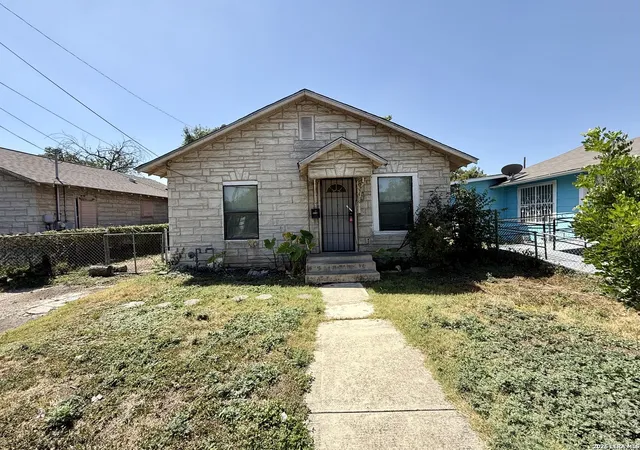 Photo 1 of Single family home for sale at 1504 Hays, San Antonio, TX 78202 | MLS# 2014938 | Listing updated on 2026-09-08