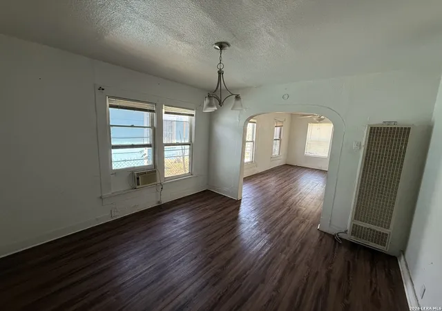 Photo 4 of Single family home for sale at 1504 Hays, San Antonio, TX 78202 | MLS# 2014938 | Listing updated on 2026-09-08