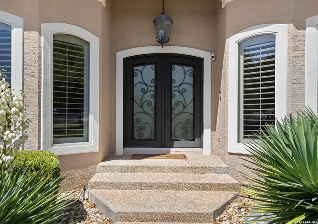 Photo 4 of Single family home for sale at 3 Kings Ml, San Antonio, TX 78257 | MLS# 2014940 | Listing updated on 2026-09-10
