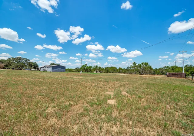 Photo 4 of Single family home for sale at 20353 Senior Rd, Von Ormy, TX 78073 | MLS# 2014942 | Listing updated on 2026-09-08