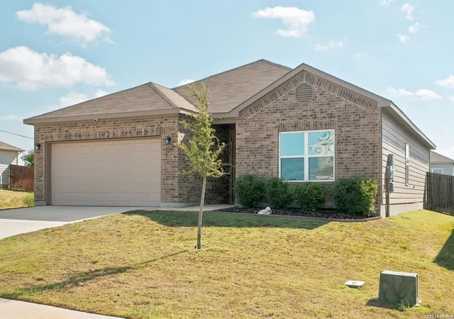 Photo 3 of Single family home for sale at 19916 Doc Holiday Dr, Lytle, TX 78052 | MLS# 2014945 | Listing updated on 2026-09-19