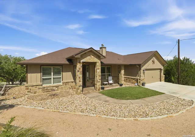 Photo 3 of Single family home for sale at 1223 Four Winds Dr, Canyon Lake, TX 78133 | MLS# 2014952 | Listing updated on 2026-10-16