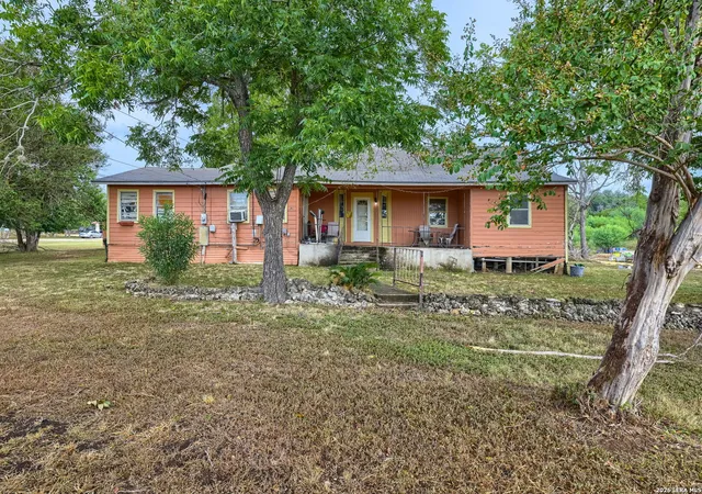 Photo 2 of Single family home for sale at 201 Hofheinz St, San Marcos, TX 78666 | MLS# 2014955 | Listing updated on 2026-09-08