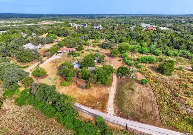 Photo 3 of Single family home for sale at 201 Hofheinz St, San Marcos, TX 78666 | MLS# 2014955 | Listing updated on 2026-09-08