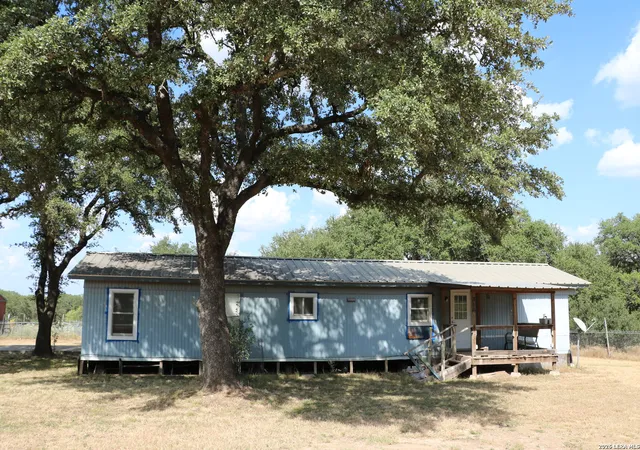 Photo 2 of Single family home for sale at 316 Oak Lawn Dr, Bandera, TX 78003 | MLS# 2014992 | Listing updated on 2026-09-29