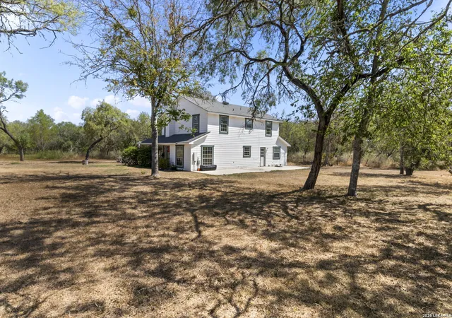 Photo 3 of Single family home for sale at 695 Fox Trotter Rd, Seguin, TX 78155 | MLS# 2014997 | Listing updated on 2026-09-19
