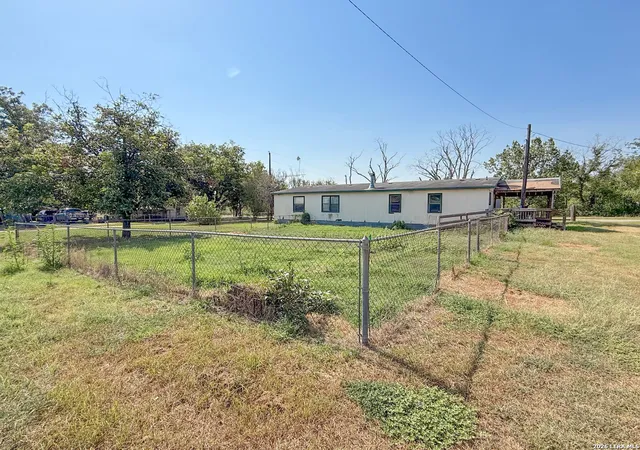 Photo 3 of Sale Pending at 605 W County Rd 678, Natalia, TX 78059 | MLS# 2015004 | Listing updated on 2026-09-14