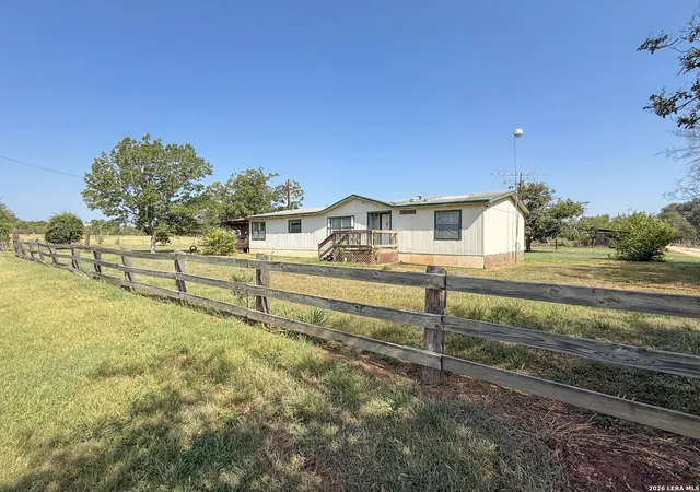 Photo 4 of Sale Pending at 605 W County Rd 678, Natalia, TX 78059 | MLS# 2015004 | Listing updated on 2026-09-14