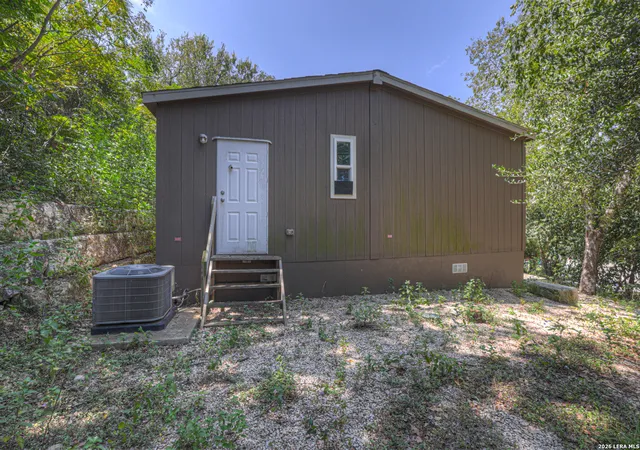 Photo 25 of Single family home for sale at 167 Deer Ln, New Braunfels, TX 78130 | MLS# 2015032 | Listing updated on 2026-10-06
