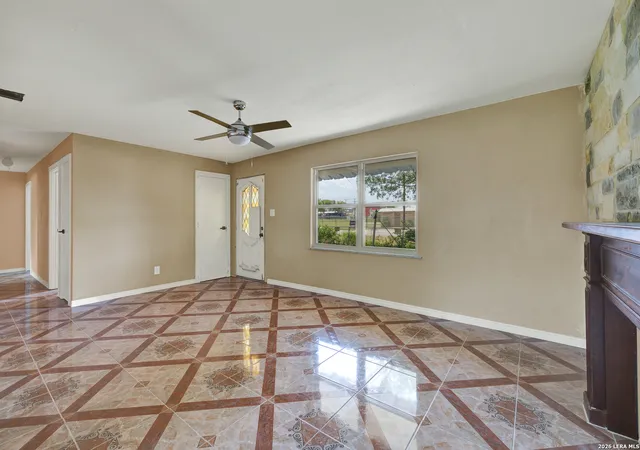 Photo 3 of Single family home for sale at 440 Rusch Ln, New Braunfels, TX 78130 | MLS# 2015034 | Listing updated on 2026-09-19