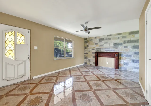 Photo 4 of Single family home for sale at 440 Rusch Ln, New Braunfels, TX 78130 | MLS# 2015034 | Listing updated on 2026-09-19