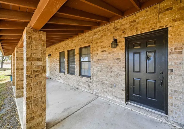 Photo 2 of Single family home for sale at 7285 US Hwy 87 E, China Grove, TX 78263 | MLS# 2015039 | Listing updated on 2026-09-18