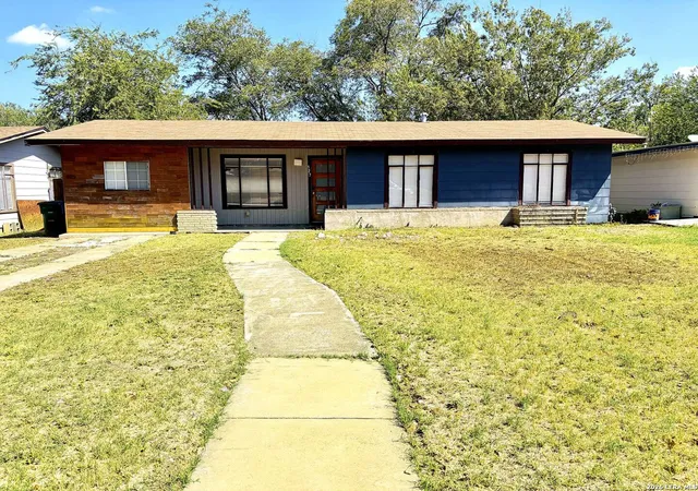 Photo 1 of Single family home for sale at 127 Cyril Dr, San Antonio, TX 78218 | MLS# 2015042 | Listing updated on 2026-09-09