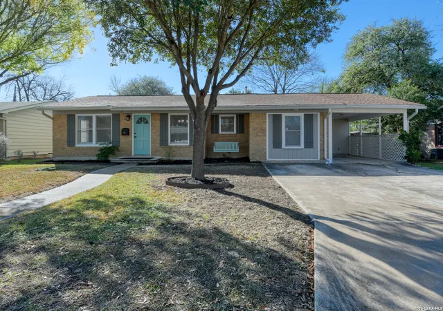Photo 1 of Single family home for sale at 118 Bethany Pl, San Antonio, TX 78201 | MLS# 2015055 | Listing updated on 2026-09-19