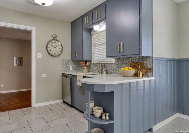 Photo 4 of Single family home for sale at 118 Bethany Pl, San Antonio, TX 78201 | MLS# 2015055 | Listing updated on 2026-09-19
