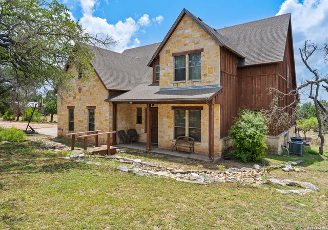 Photo 1 of Single family home for sale at 500 Reverse R, Fredericksburg, TX 78631 | MLS# 2015083 | Listing updated on 2026-09-19