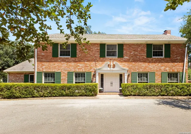 Photo 1 of Single family home for sale at 107 Cas Hills Dr, Castle Hills, TX 78213 | MLS# 2015093 | Listing updated on 2026-09-17