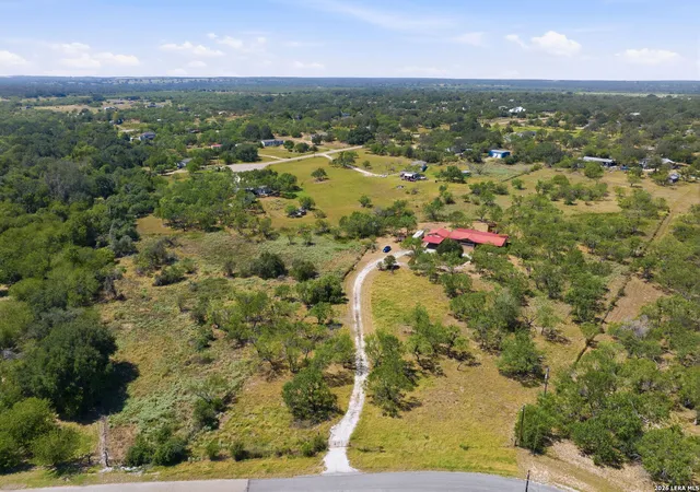 Photo 3 of Single family home for sale at 994 Quail Run, Lytle, TX 78052 | MLS# 2015113 | Listing updated on 2026-09-19