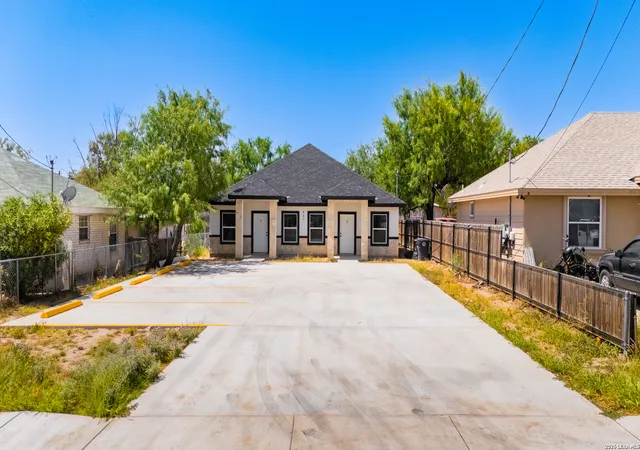 Photo 2 of Multi family home for sale at 937 Ave C, Eagle Pass, TX 78852 | MLS# 2015120 | Listing updated on 2026-09-19