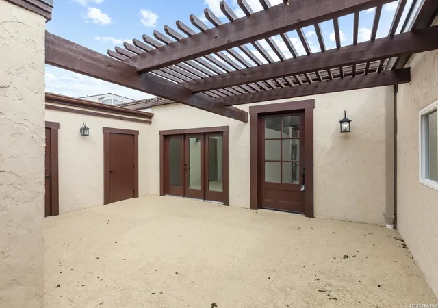 Photo 3 of Single family home for sale at 362 Englewood Dr, Kerrville, TX 78028 | MLS# 2015124 | Listing updated on 2026-09-19