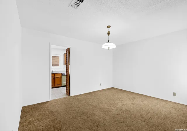 Photo 4 of Single family home for sale at 8254 Zodiac Dr, Universal City, TX 78148 | MLS# 2015129 | Listing updated on 2026-09-19
