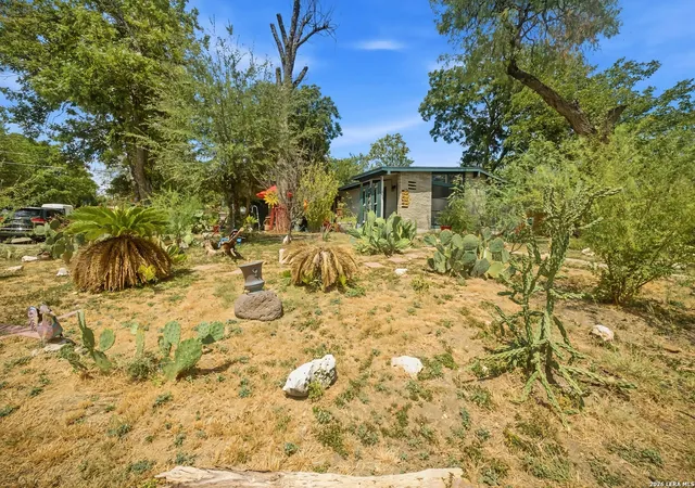 Photo 1 of Single family home for sale at 539 Crestview Dr, San Antonio, TX 78201 | MLS# 2015135 | Listing updated on 2026-09-22