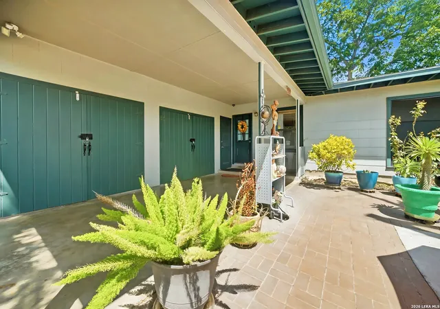Photo 3 of Single family home for sale at 539 Crestview Dr, San Antonio, TX 78201 | MLS# 2015135 | Listing updated on 2026-09-22