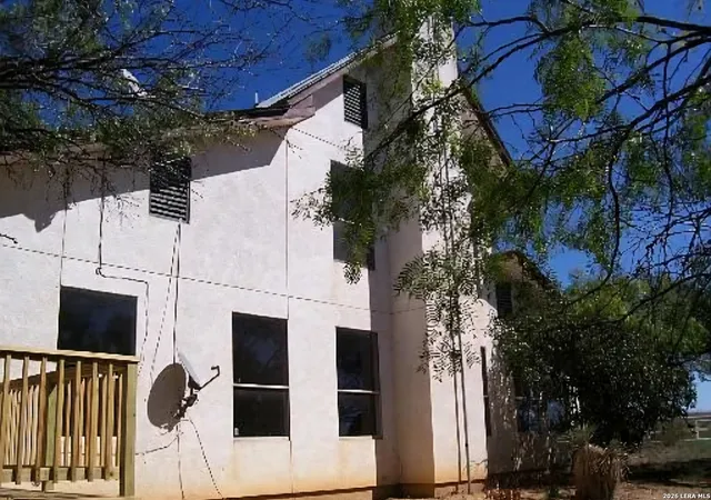 Photo 3 of House for sale at 2544 State Hwy 97, Floresville, TX 78114 | MLS# 2015153 | Listing updated on 2026-09-20