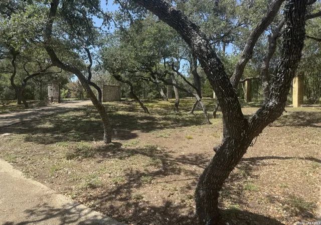 Photo 3 of Single family home for sale at 14016 Mint Trl Dr, Hill Country Village, TX 78232 | MLS# 2015169 | Listing updated on 2026-09-09