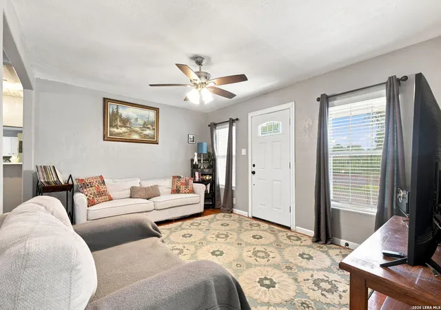 Photo 4 of Single family home for sale at 919 W Wildwood, San Antonio, TX 78201 | MLS# 2015178 | Listing updated on 2026-09-09